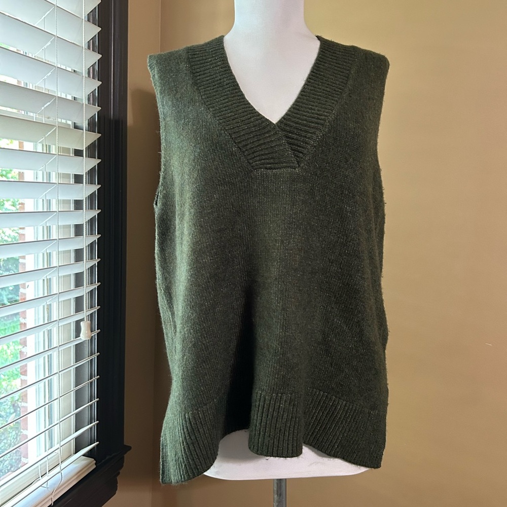 Elegant Olive V-Neck Sweater Vest